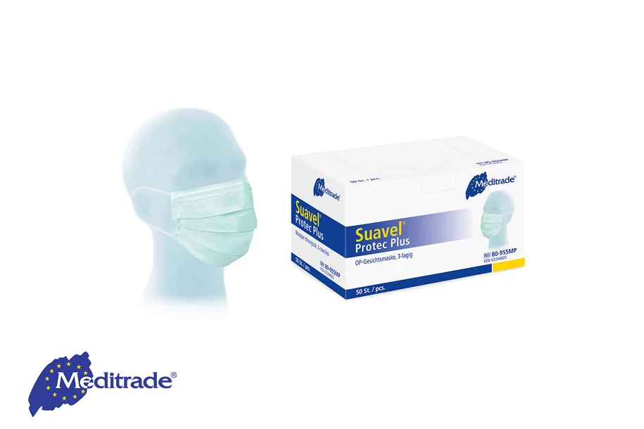 Puppenkopf trägt Meditrade Suavel® Protec Plus IIR MPS OP-Maske mit elastischen Ohrschlaufen neben einer Verpackung der Masken