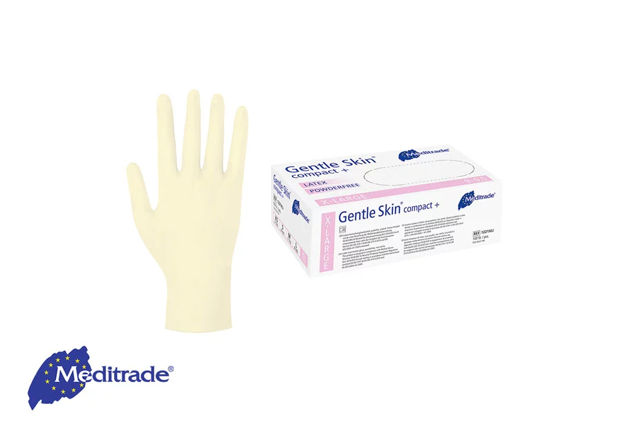 Puppenhand präsentiert die Gentle Skin® compact+ Latexhandschuh daneben die Verpackung