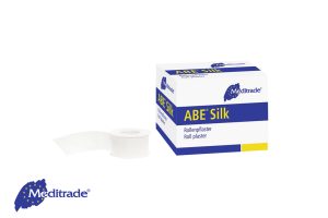 ABE® silk Rollenpflaster aus Kunstseide mit Verpackung